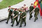 Nešdami kryžių kariai nužygiuos iš Klaipėdos į Kryžių kalną Nešdami kryžių kariai nužygiuos iš Klaipėdos į Kryžių kalną