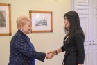 Prezidentė susitiko su ambasadoriais Prezidentė susitiko su ambasadoriais