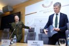 Seime pristatytas grėsmių nacionaliniam saugumui vertinimas Seime pristatytas grėsmių nacionaliniam saugumui vertinimas