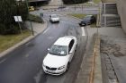 Automobilis trenkėsi į sieną Automobilis trenkėsi į sieną